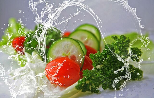 Gurken, Tomaten und Petersilie